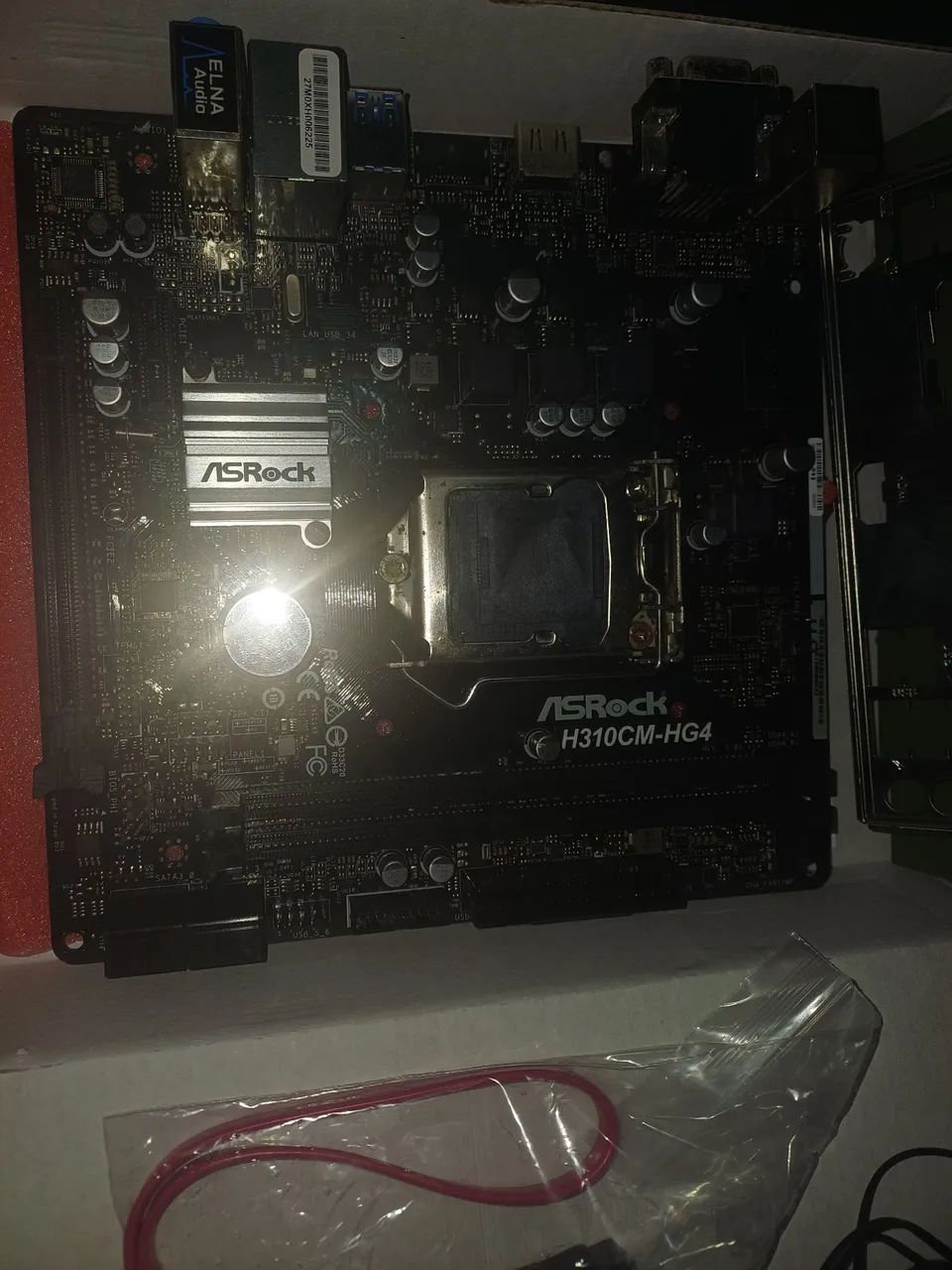 ( COM DEFEITO) placa mãe H310CM-HG4 Asrock - Foto 3