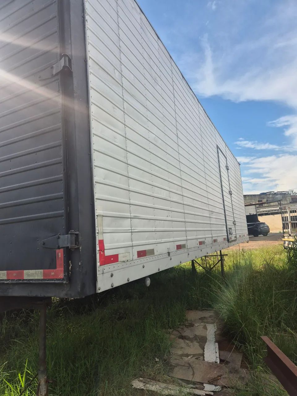 Vendo baú carga seca - Foto 2