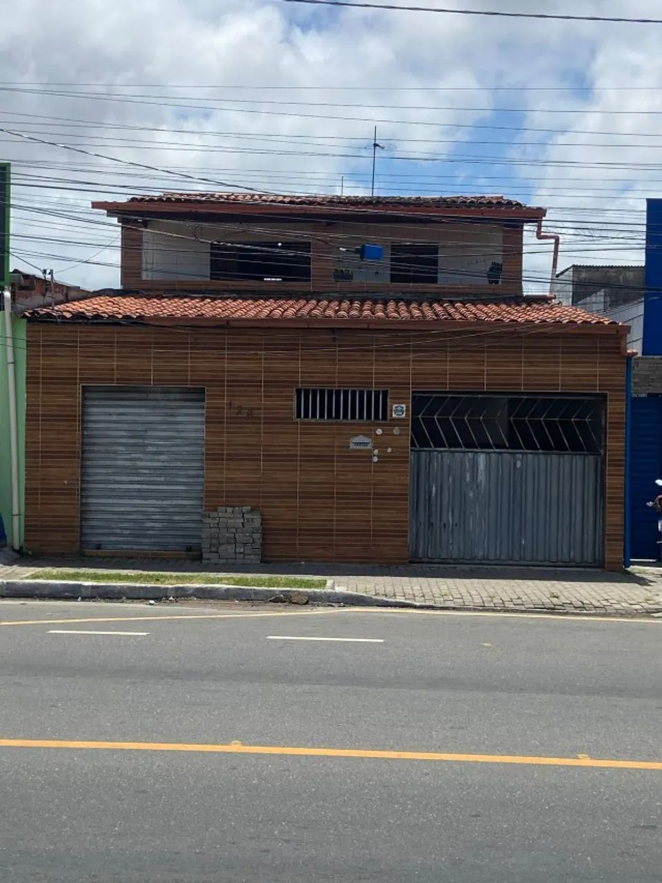 Casa em Mangabeira com 3 quartos sendo 1 suíte.
