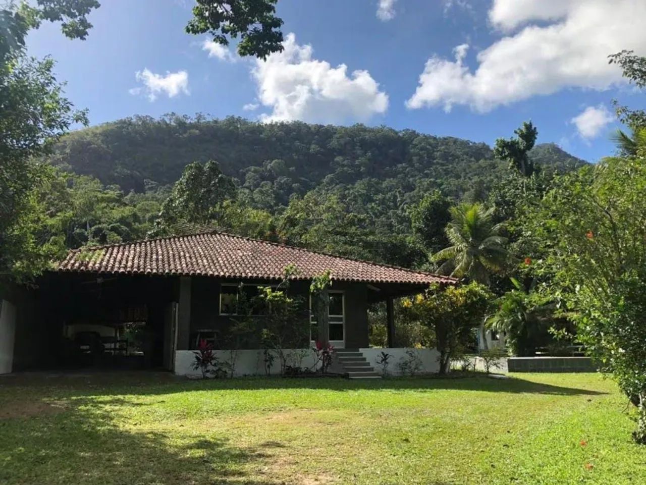 Casa à Venda em Itapeba