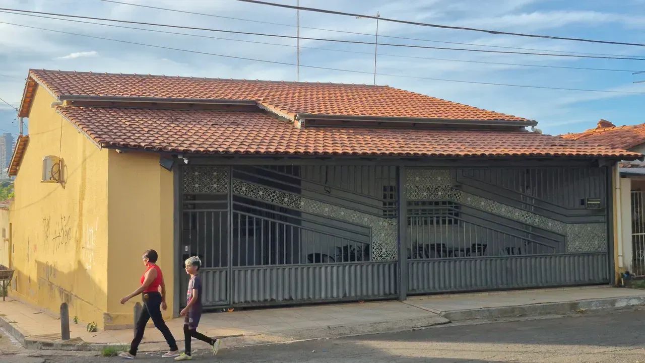 CASA NA PRACA, OPORTUNIDADE ÚNICA. !!!!!