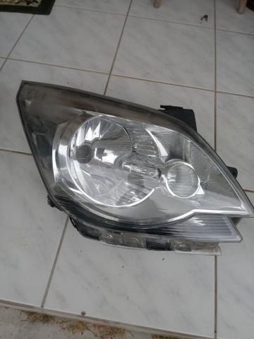 Farol direito cobalt
