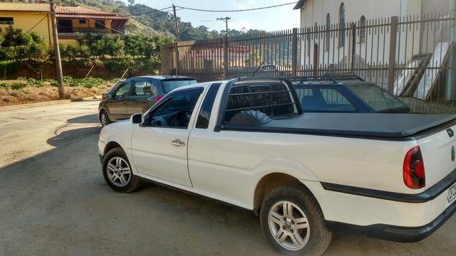 Vendo saveiro conpreta ar vidro - Foto 2