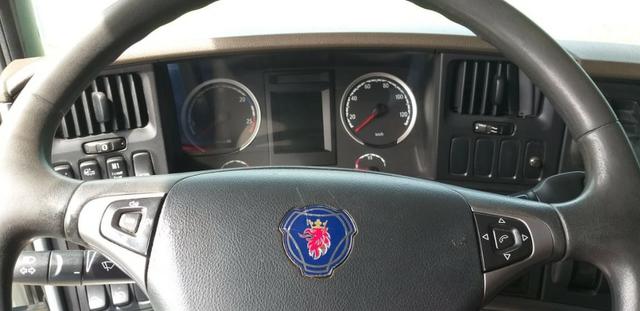 Caminhao scania r 440 6x2 prata completo motor novo ano 2014 - Foto 9