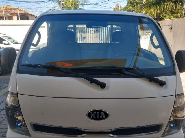 Kia Bongo K-2500 2.5 4x2 TB Diesel 2015/2016 com Carroceria de Madeira - Foto 2