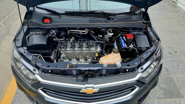 Gm chevrolet onix LT motor 1.0 flex spe/4 c manual 6 marchas 4p cinza ano 2018 35.000km. - Foto 5