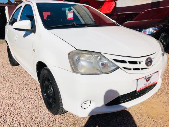 Toyota - Etios Sedan 1.5 XS Completo - Foto 4