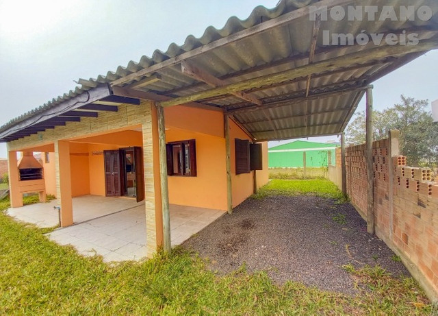 Casa na Zona Nova em Capão - 2 dormitórios - 2 quadras da Paraguassú