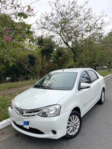 ETIOS 1.5 XLS 2016  BRANCO PÉROLA 