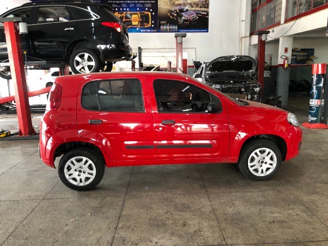 FIAT UNO VIVACE 1.0 COMPLETO 4 PORTAS 2014