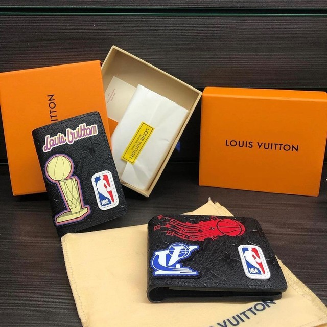 Carteiras Louis Vuitton NBA edição limitada lindas - Acessórios
