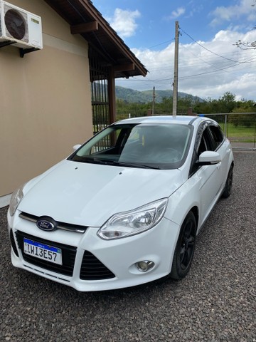 VENDO FOCUS 1.6 2015