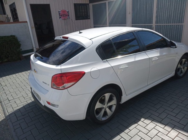 CRUZE TOP