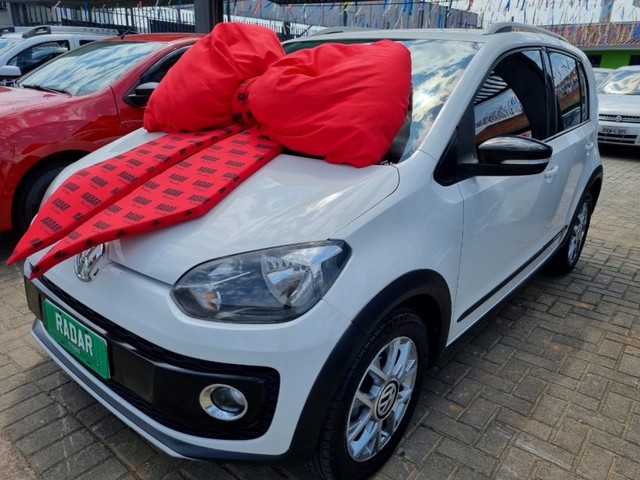 VOLKSWAGEN CROSS UP 1.0 4P