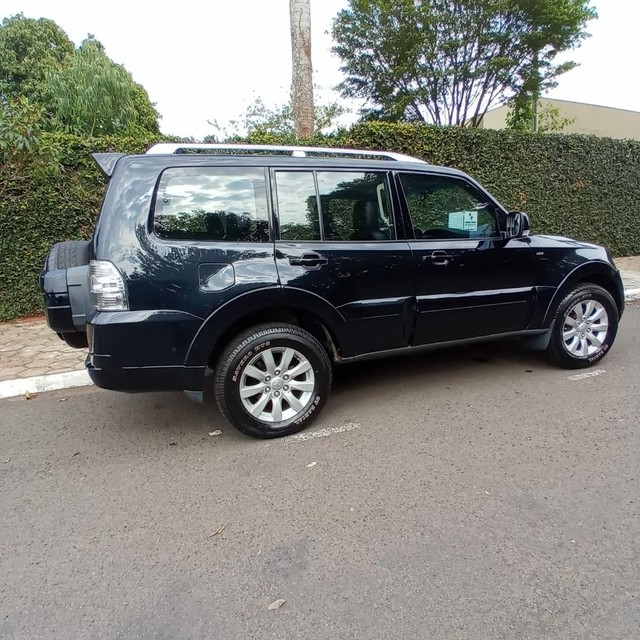 MITSUBISHI PAJERO FULL HPE 4WD 3.2 TB-IC AT DIESEL 7 LUGARES