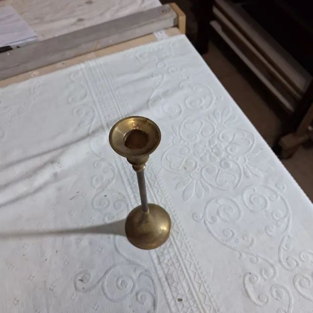 Castiçal bem antigo  - Foto 2