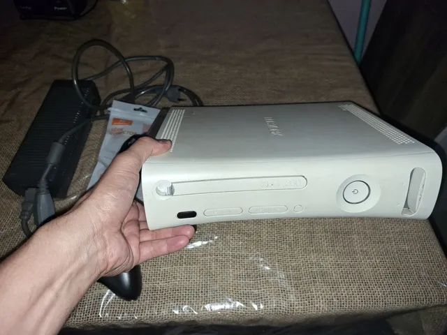 Console Xbox 360 Fat Branco 60Gb Desbloqueio RGH c/ Controle