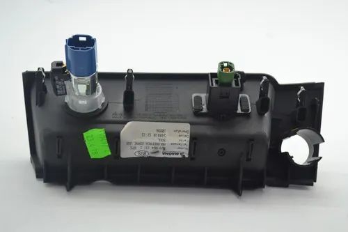 Moldura Tomada Usb 12v Console Audi A4 2018 Original 8w18641 - Foto 2