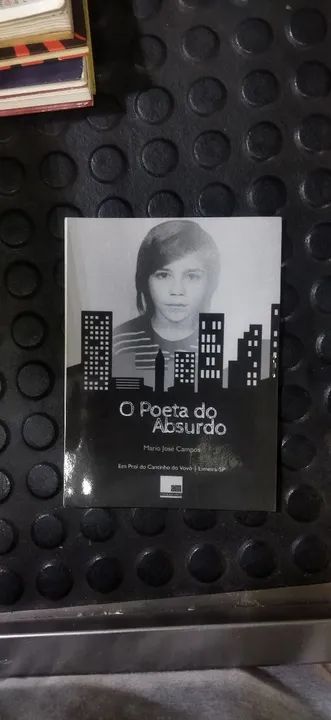 Livro O Poeta do Absurdo - Mario José Campos - Foto 2