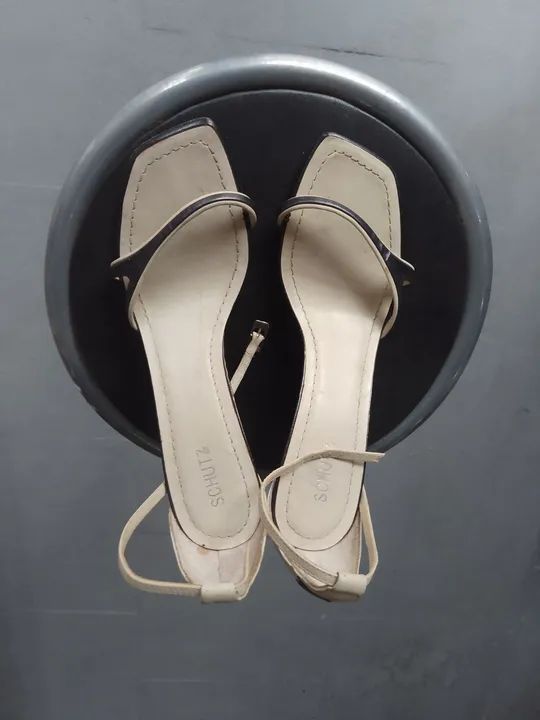 Sandália Schutz vintage, couro - Foto 4