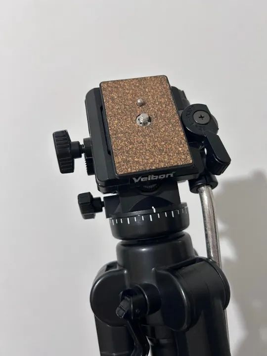 Tripé Velbon C-600 com Cabeça Hidráulica - Foto 3