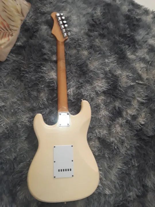 Guitarra Groovin Super Leva quem chegar primeiro  - Foto 3