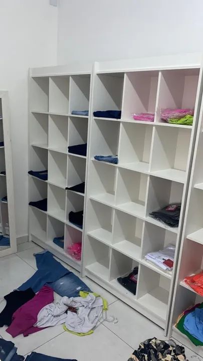 Prateleiras (para organização e exibição de produtos Maniquins (para exposição de roupas) - Foto 5