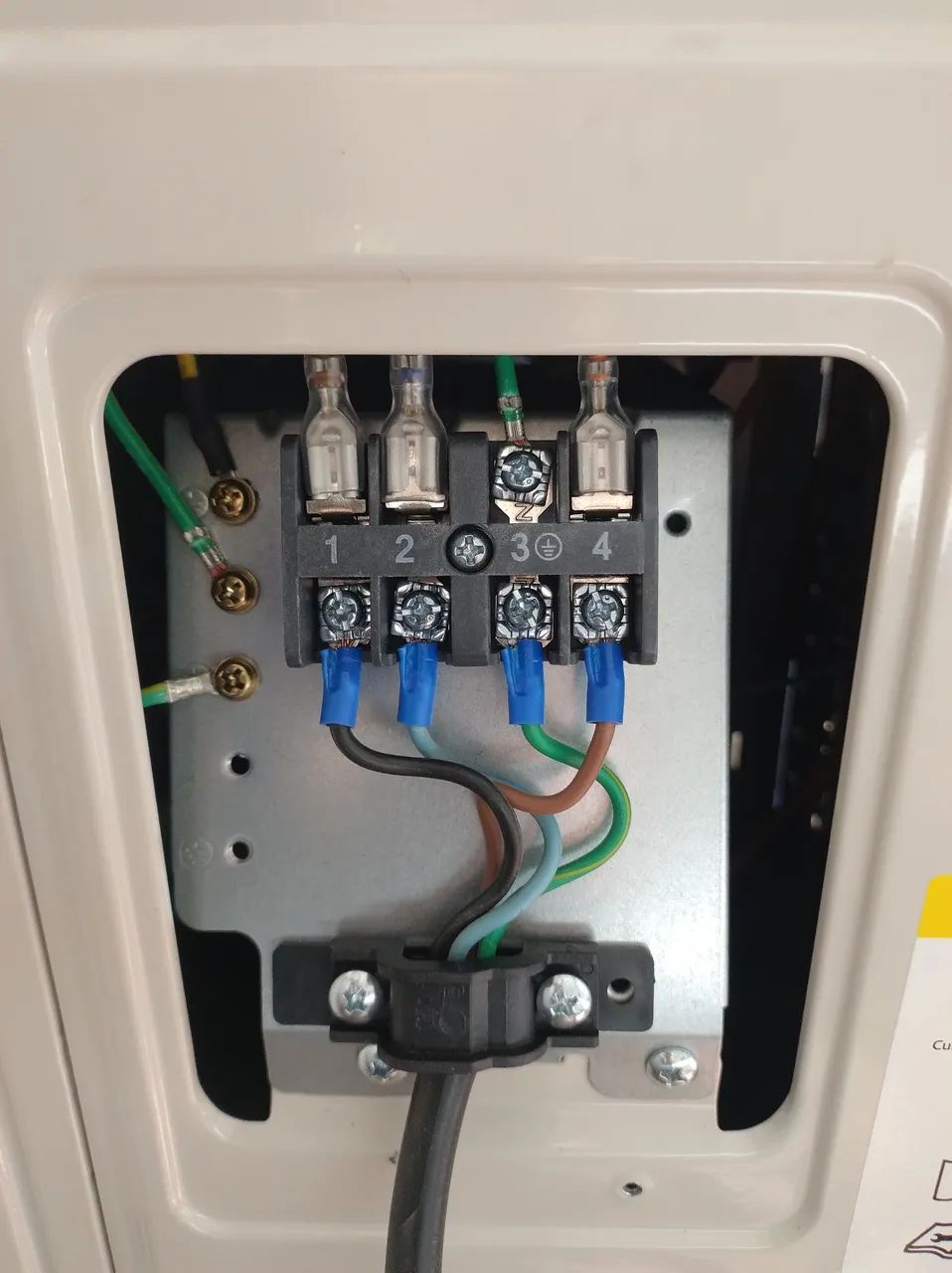 Instalação de ar condicionado com material, manutenção e limpeza - Foto 3