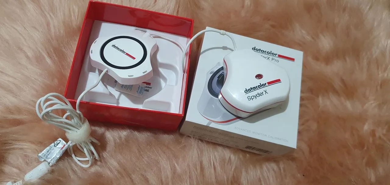 Calibrador Datacolor SpyderX Pro - Acessórios para Câmeras e Calibrador Datacolor SpyderX Pro - Acessórios para Câmeras e