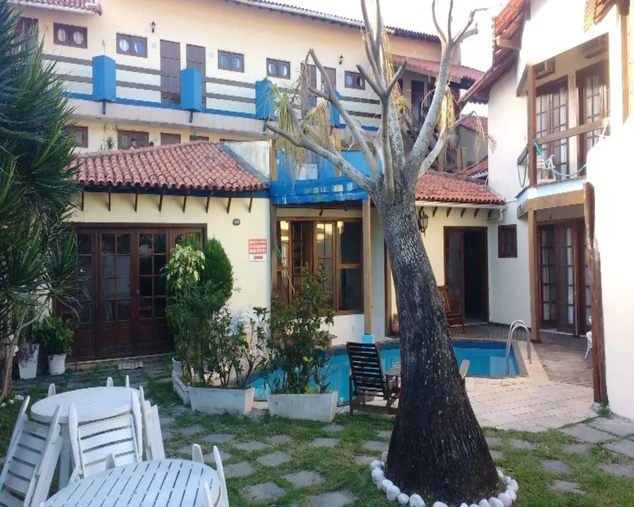 HOTEL COMERCIAL em Arraial do Cabo - RJ, Praia Grande