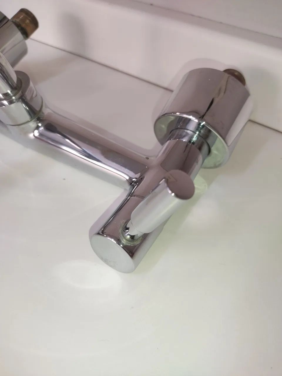 ?Torneira misturador de parede cozinha cromada - Delinea? - Foto 4