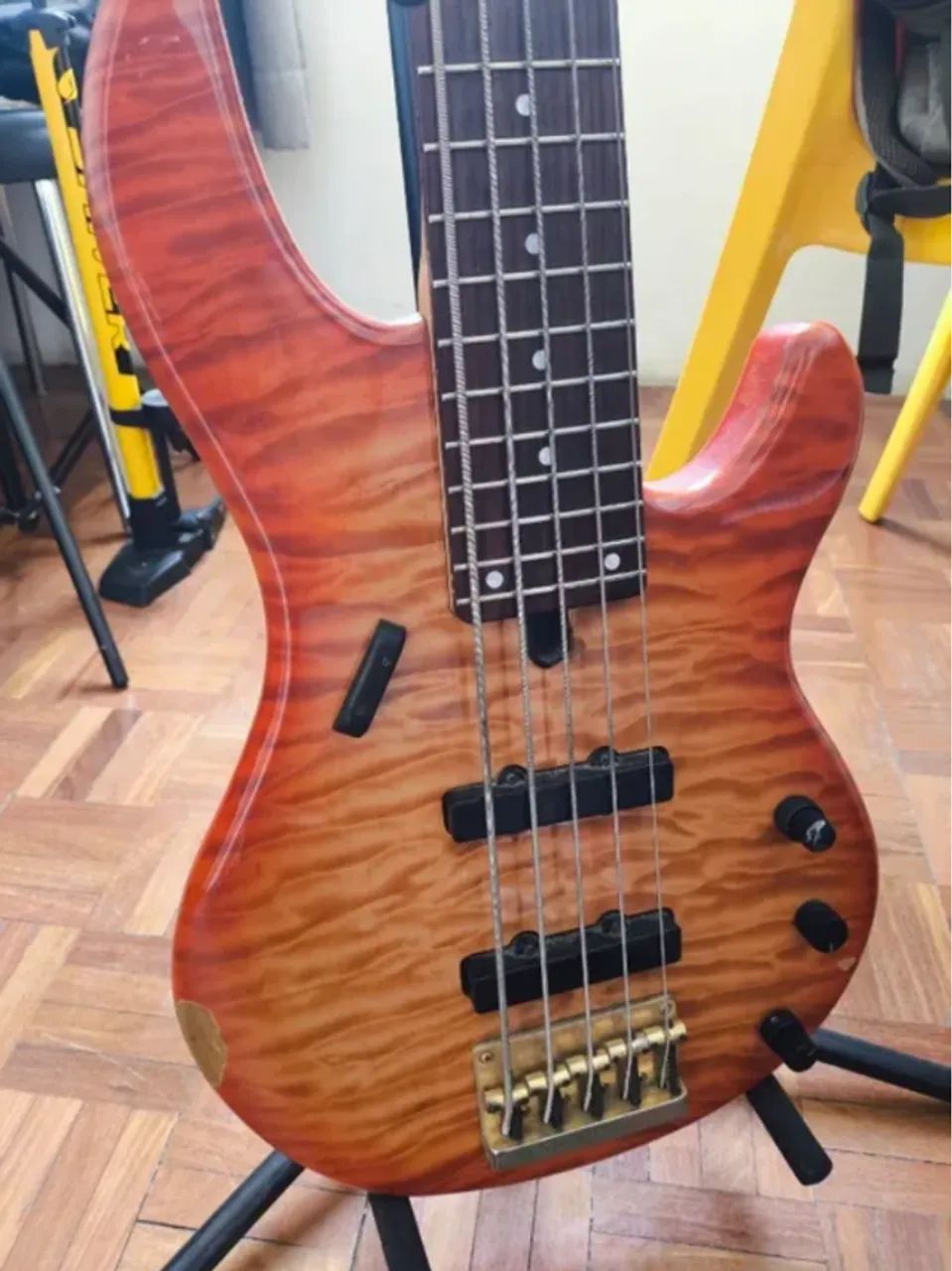Baixo Yamaha BB G5  - Foto 4
