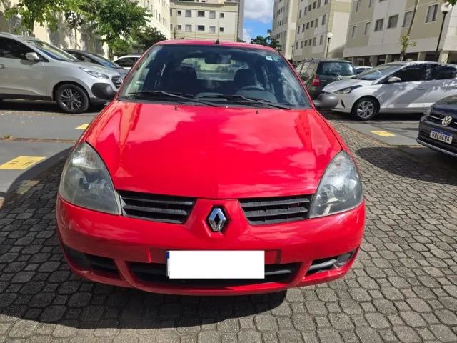Renault Clio 2012 1.0 4 portas 