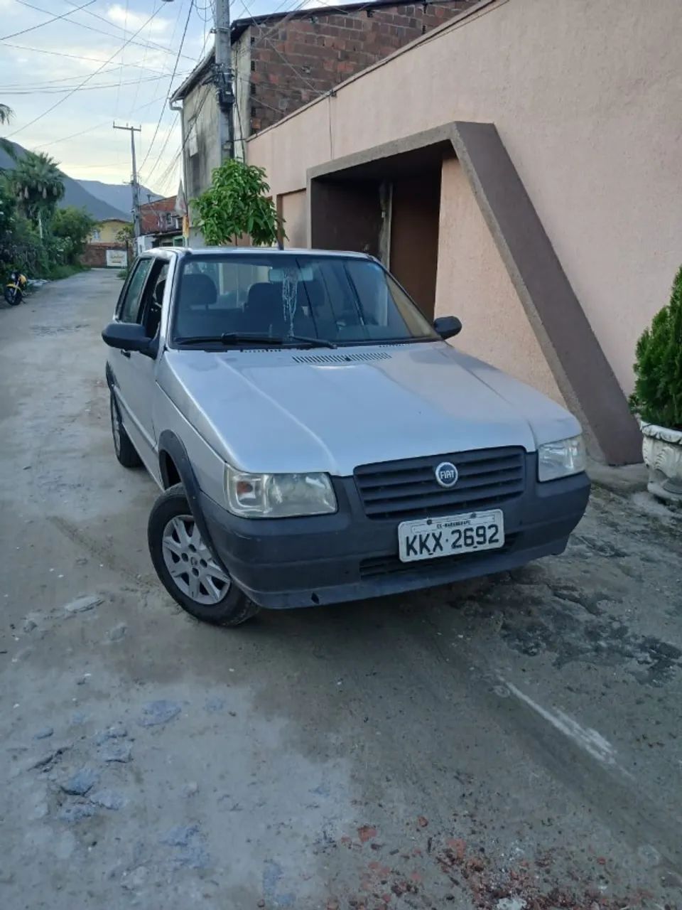 Fiat Uno Mille Fire  (Aberto a negociações)