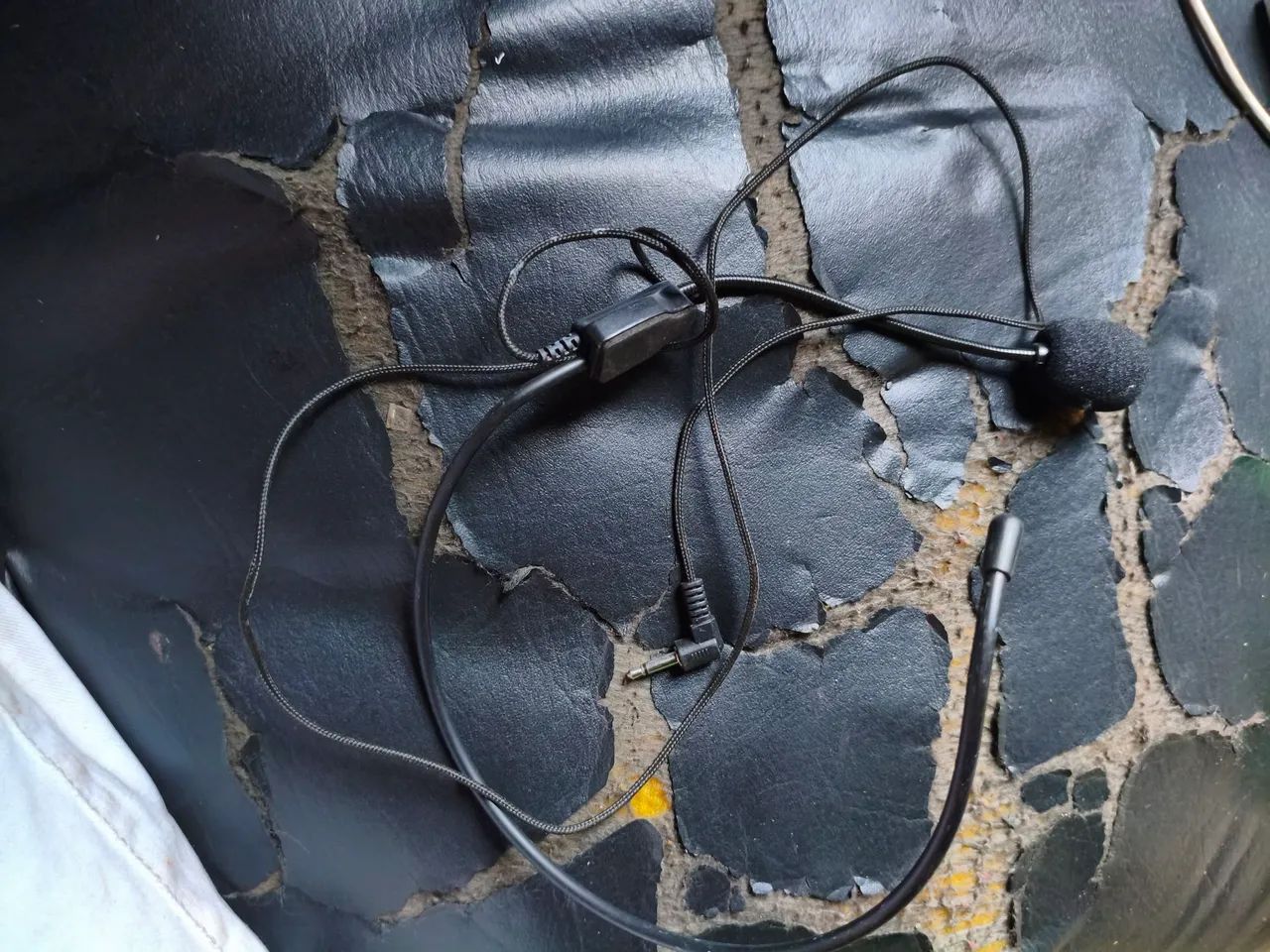 Fone de Ouvido com Microfone para Celular