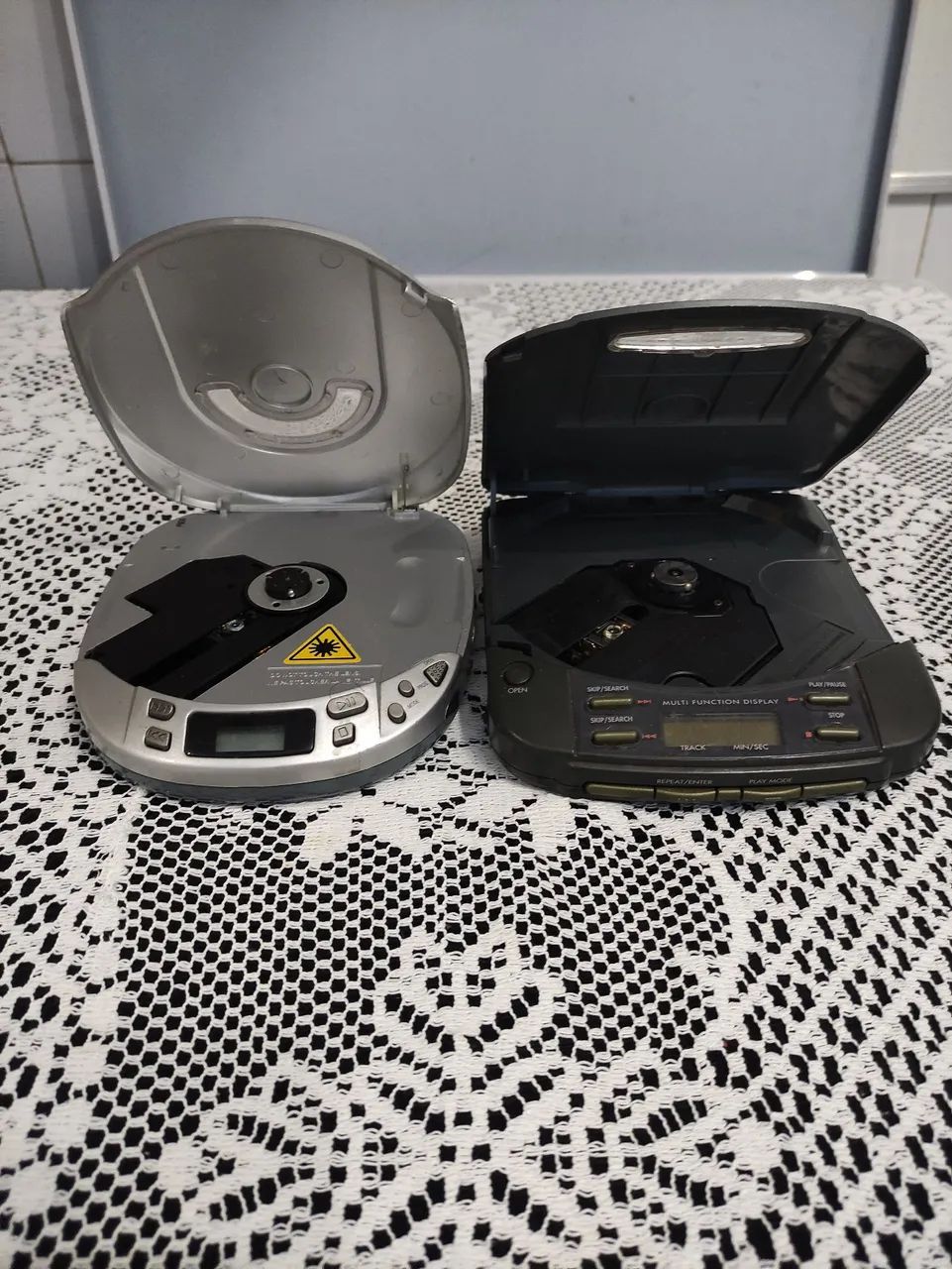 CD Players RCA 16 Track Memory e Coby CX-CD101 - Com Defeito<br> - Foto 2