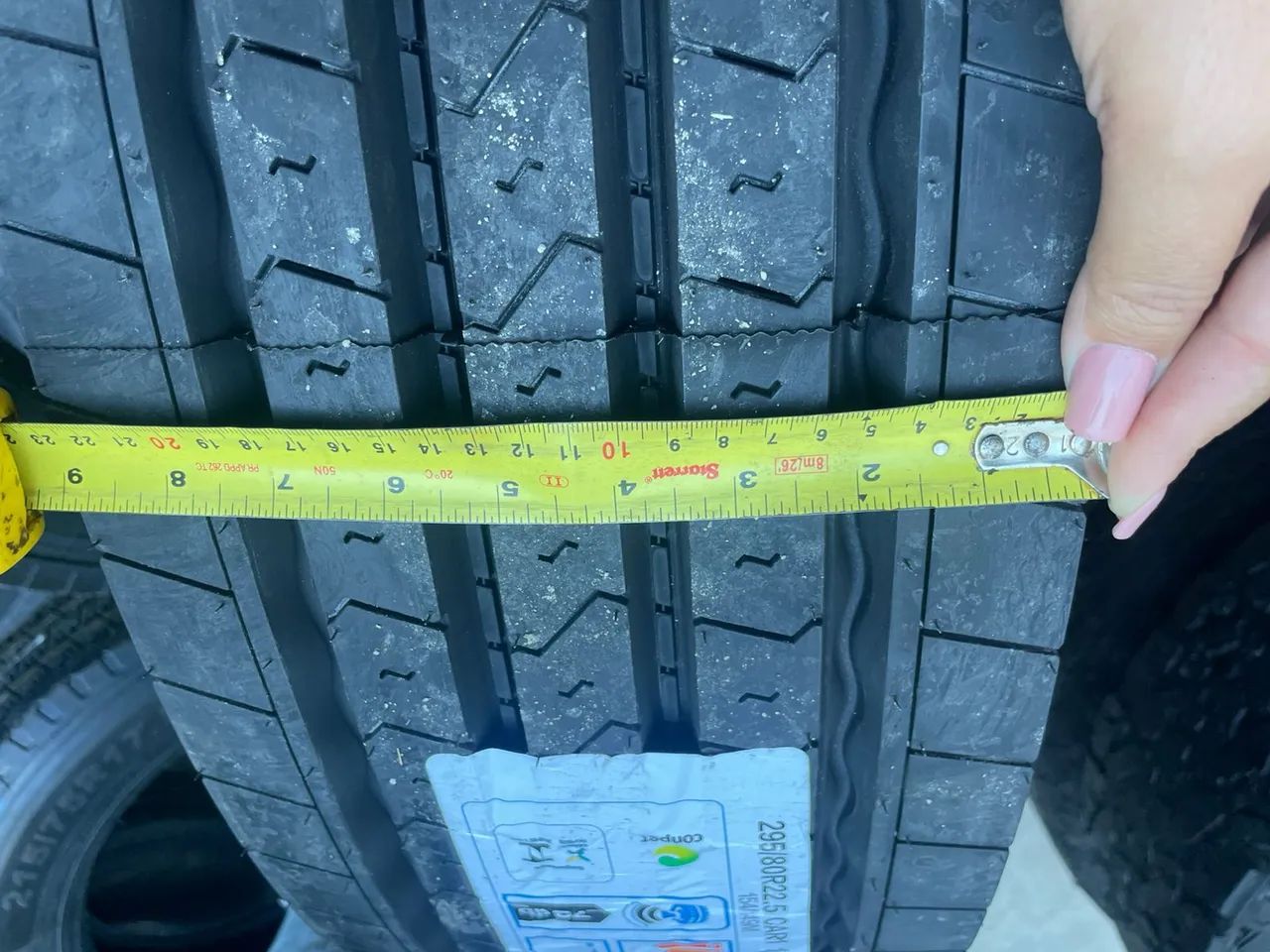 Pneu 295 80 22.5 CELIMO. Importado, mesmo fabricante  do  Jinyu, 18 lonas, 23 cm de largur - Foto 3