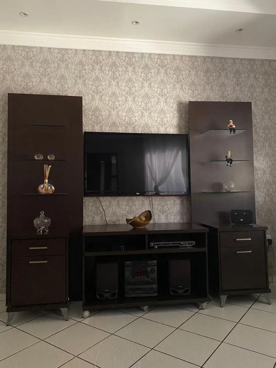 Rack completo para TV com painéis laterais