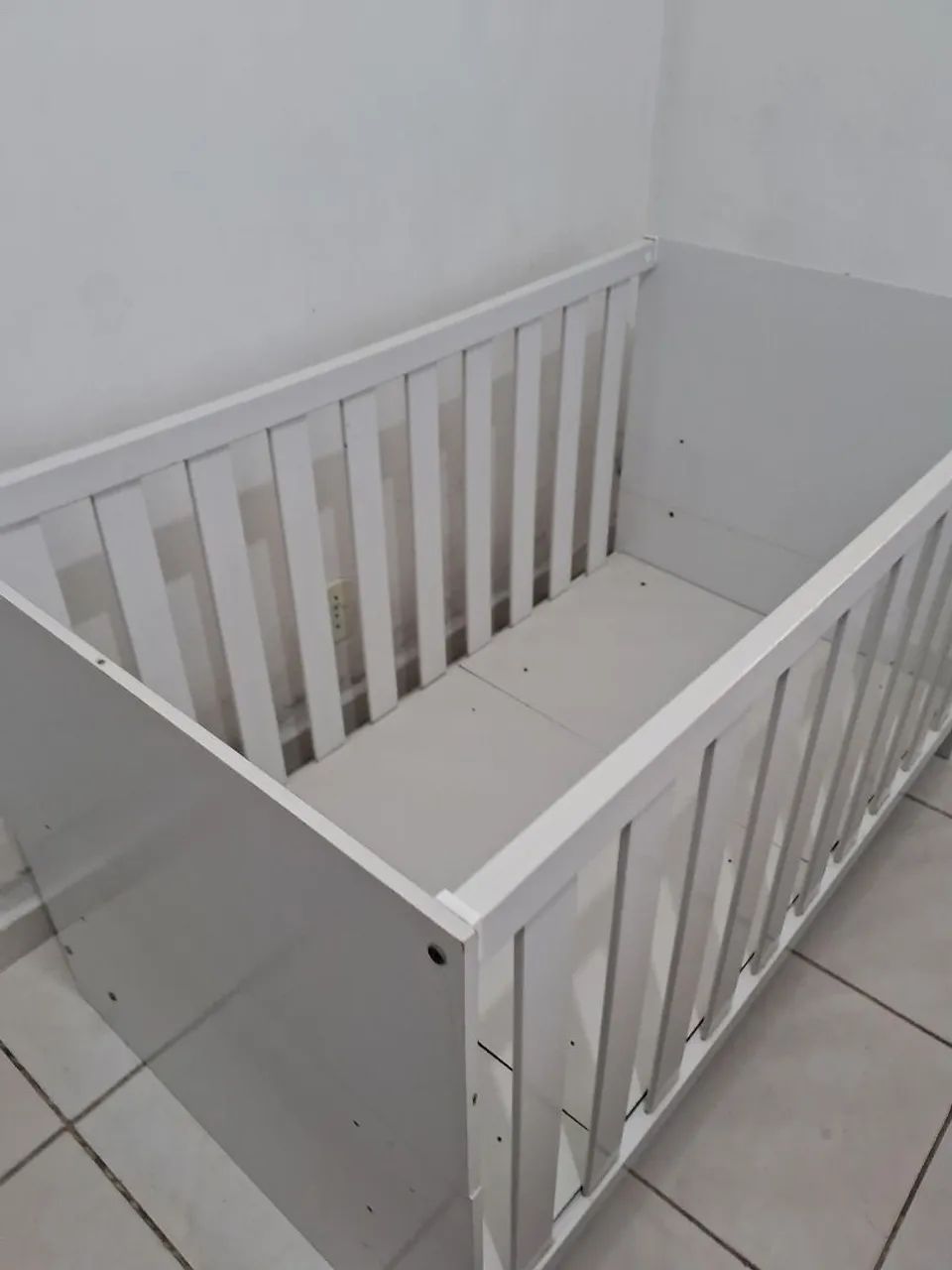 Berço branco infantil em ótimo estado - pouco uso