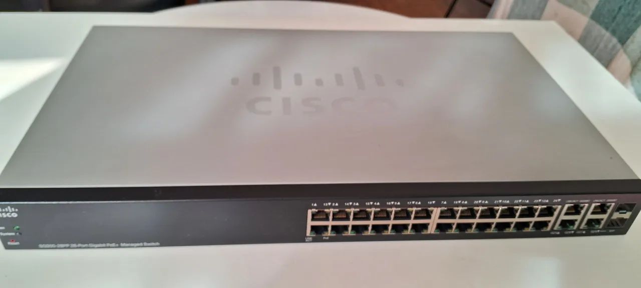 Switch Cisco SG300-28PP 28 Portas Gigabit PoE+