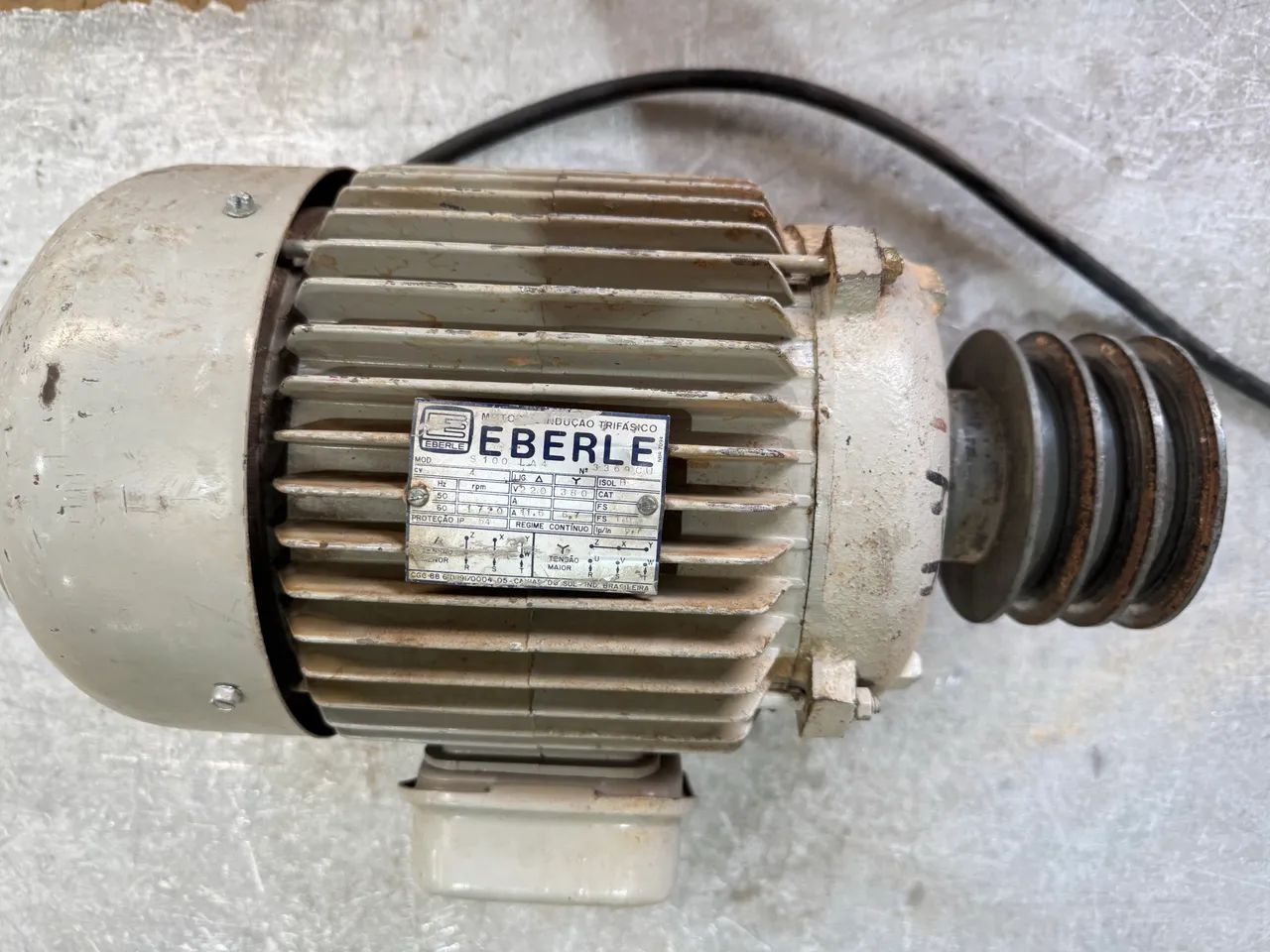 Motor elétrico Eberle trifásico - Foto 2