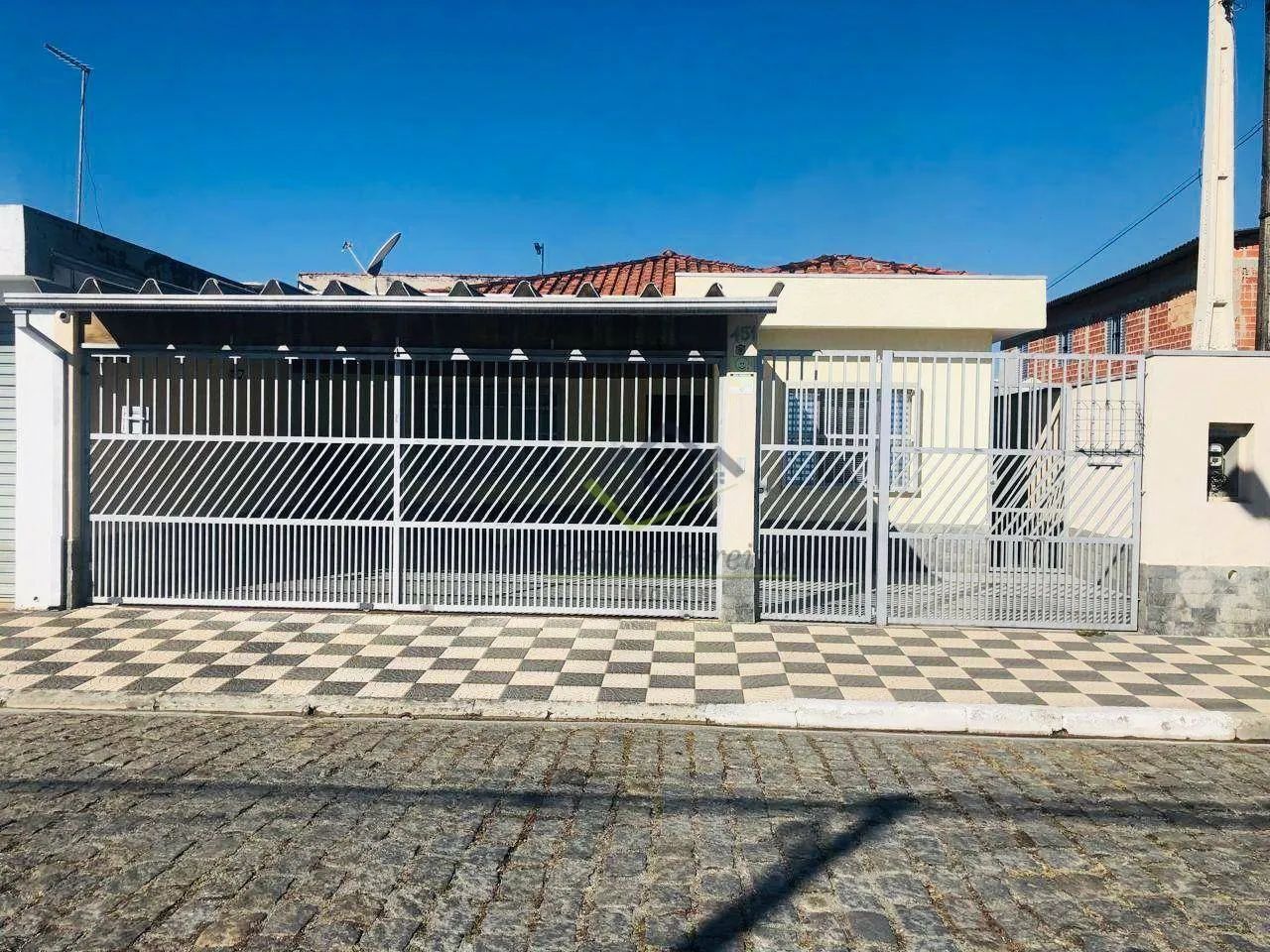 Casa com 3 dormitórios à venda, 212 m² por R$ 850.000,00 - Jardim Imperador - Suzano/SP