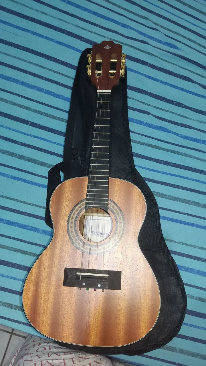 Cavaquinho Strinberg elétrico