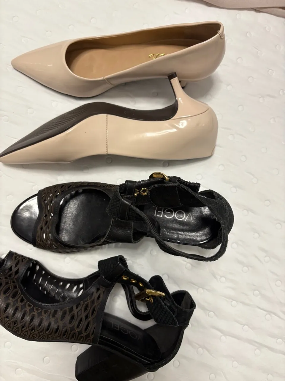 Sandálias e Sapatos de Salto