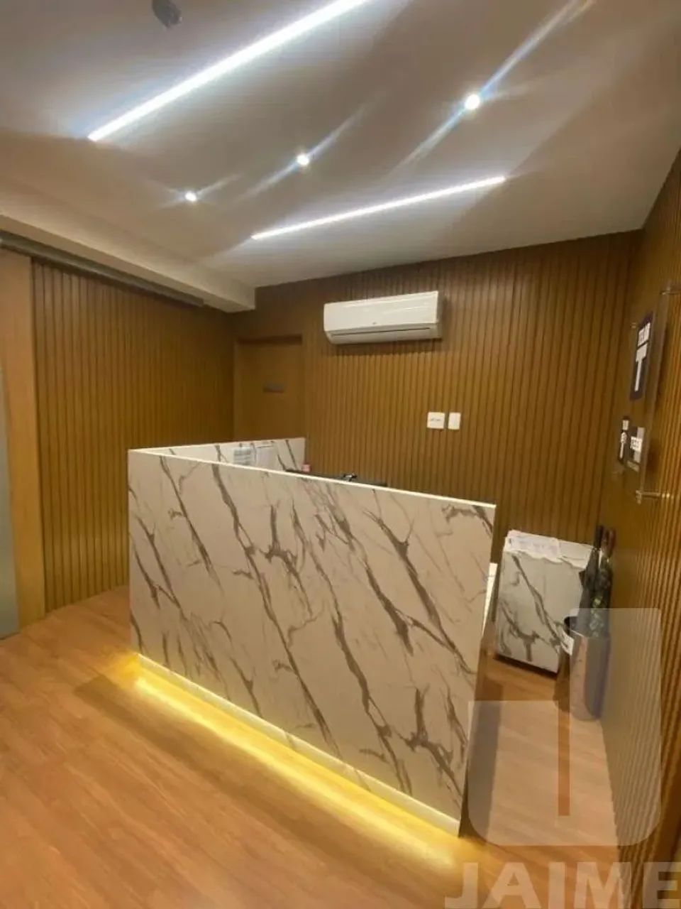 Conjunto comercial com 4 salas e 4 vagas - Foto 3