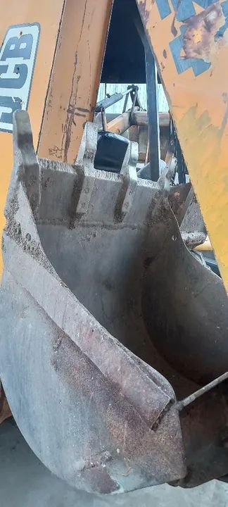 Retroescavadeira jcb 4x4  turbo