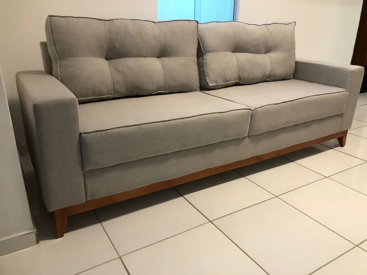 Sofá Cinza retrátil Confortável - Foto 2