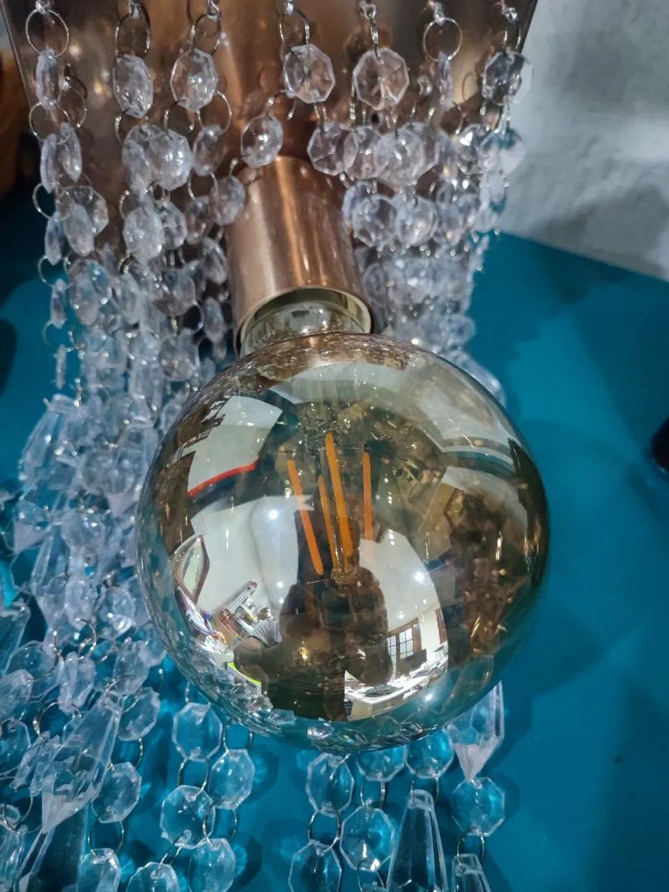 Luminária de Cristal e Lâmpada Decorativa