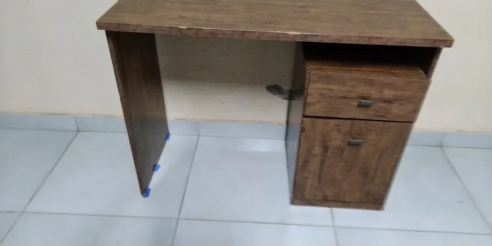 Escrivaninha 1 Gaveta 1 Porta 