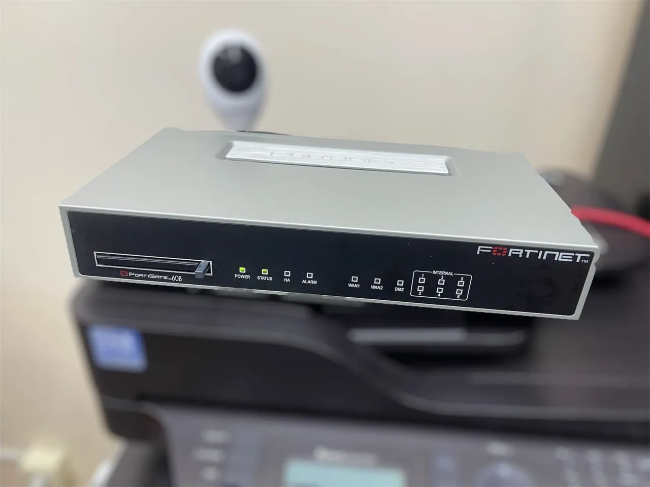 firewall de segurança de rede Fortinet FortiGate-60B - Foto 2